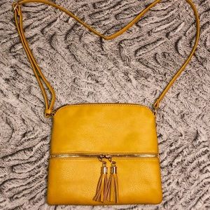 NWOT Yellow Crossbody bag!